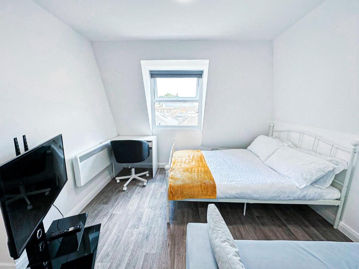Lovely Studio Apartment Maidstone Extérieur photo